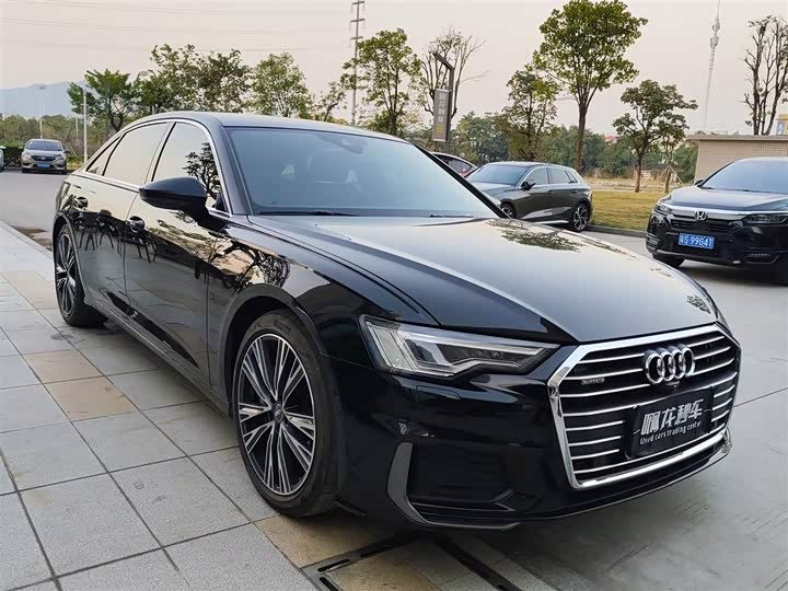 Фото 3 - Audi A6L