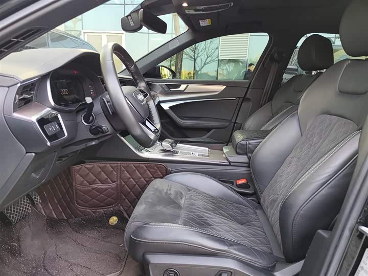 Фото 6 - Audi A6L