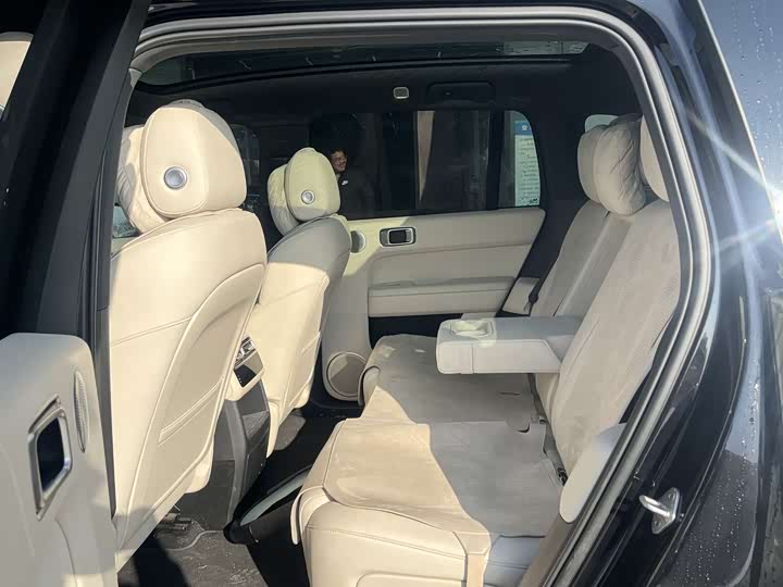 Фото 6 - LiXiang L6