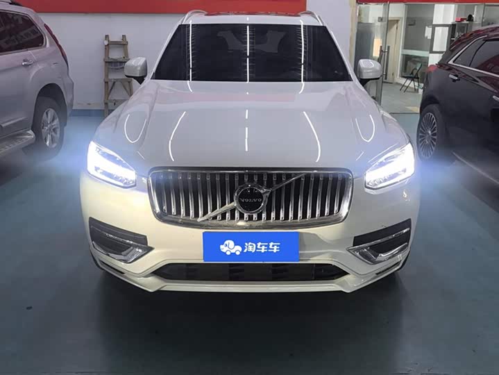 Фото 2 - Volvo XC90