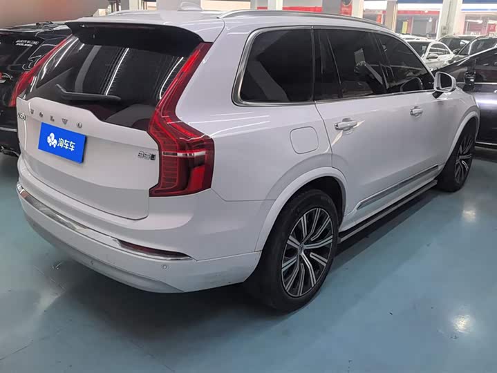 Фото 3 - Volvo XC90