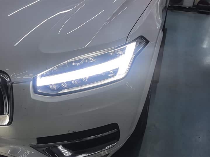 Фото 5 - Volvo XC90