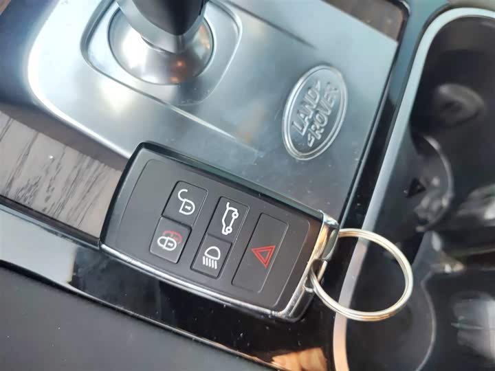 Фото 9 - Land Rover Discovery Sport