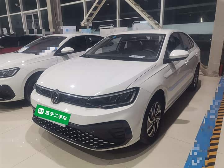 Фото 2 - Volkswagen Lavida