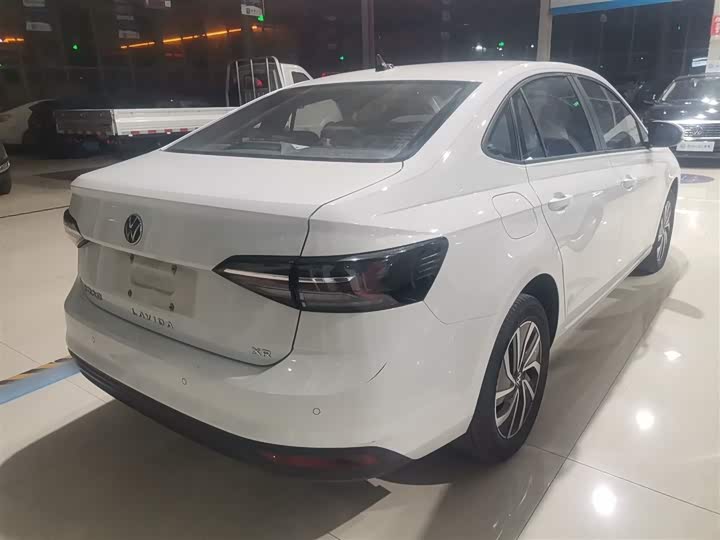 Фото 7 - Volkswagen Lavida