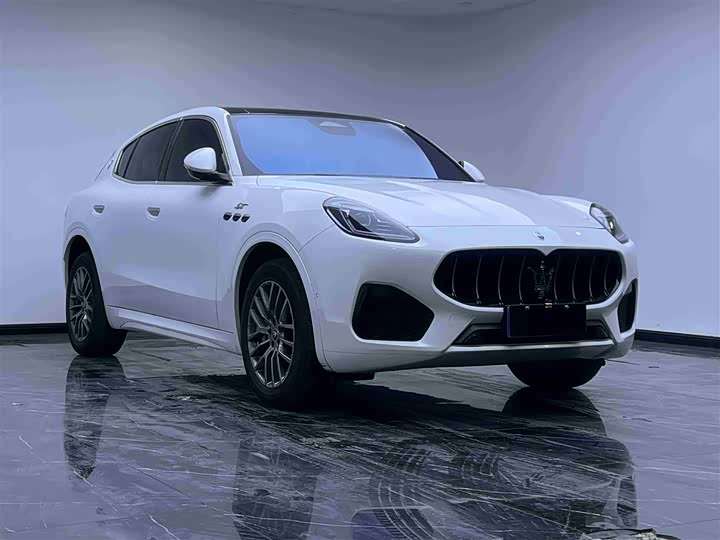 Фото 3 - Maserati Grecale