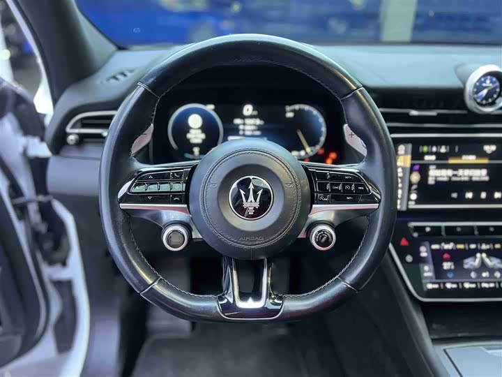 Фото 6 - Maserati Grecale