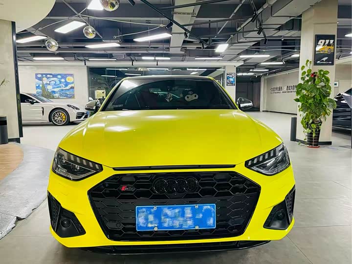 Фото 2 - Audi S4