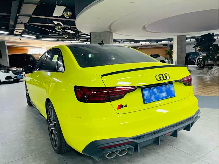 Фото 5 - Audi S4