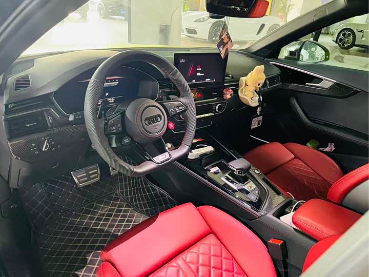 Фото 9 - Audi S4