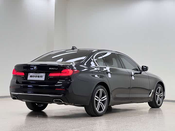 Фото 7 - BMW 5 Series