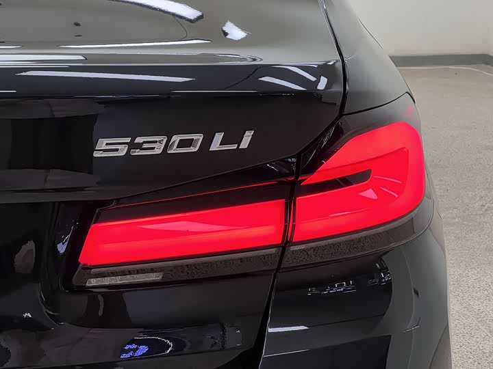 Фото 9 - BMW 5 Series