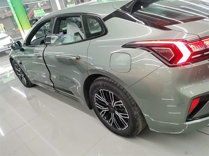 Фото 5 - Zeekr 001