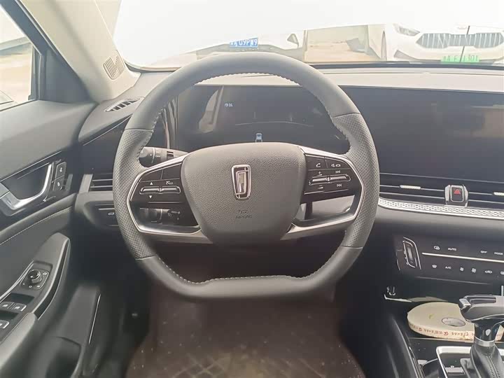 Фото 3 - Bestune B70