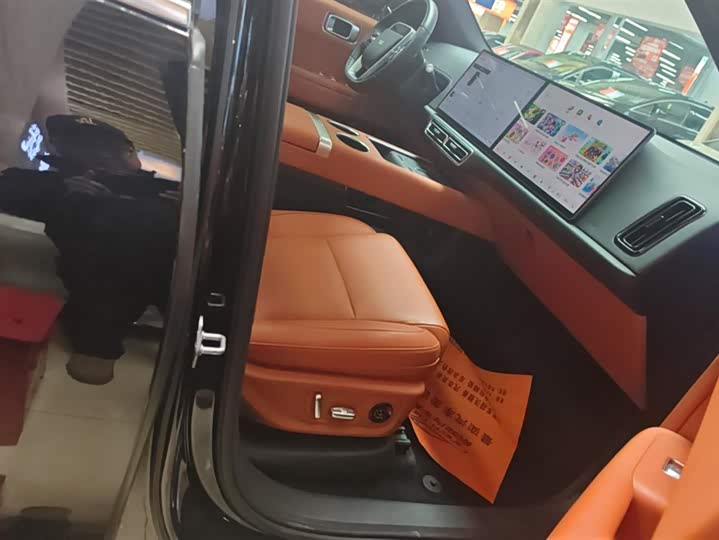 Фото 8 - LiXiang L6