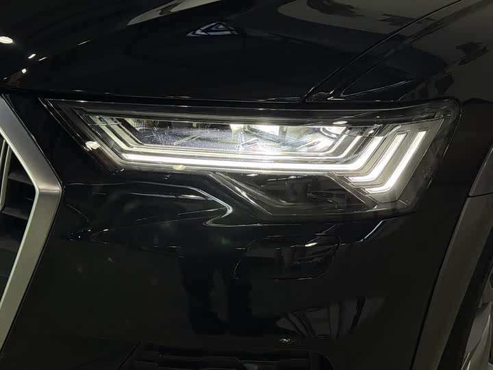 Фото 7 - Audi A6