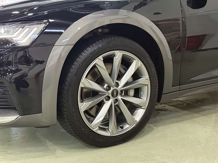 Фото 8 - Audi A6