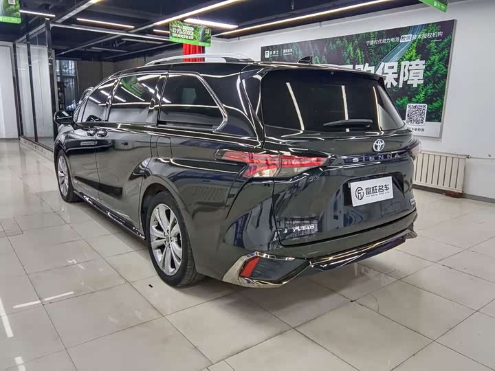 Фото 5 - Toyota Sienna