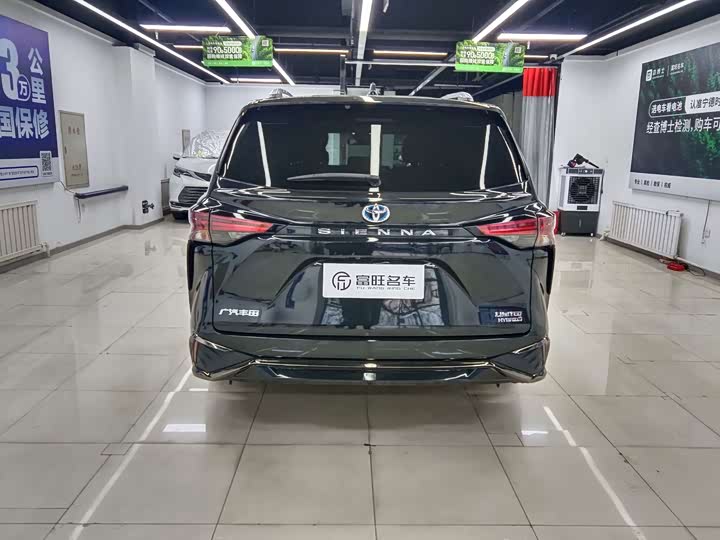 Фото 6 - Toyota Sienna