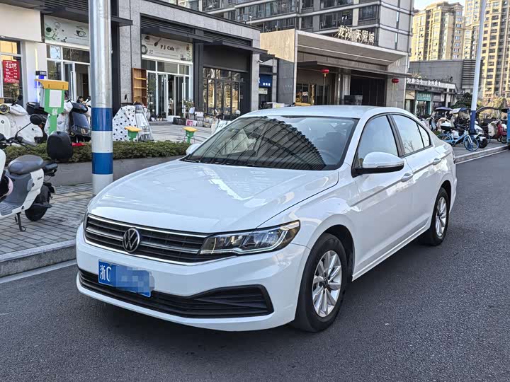 Фото 1 - Volkswagen Bora