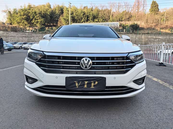 Фото 2 - Volkswagen Sagitar L