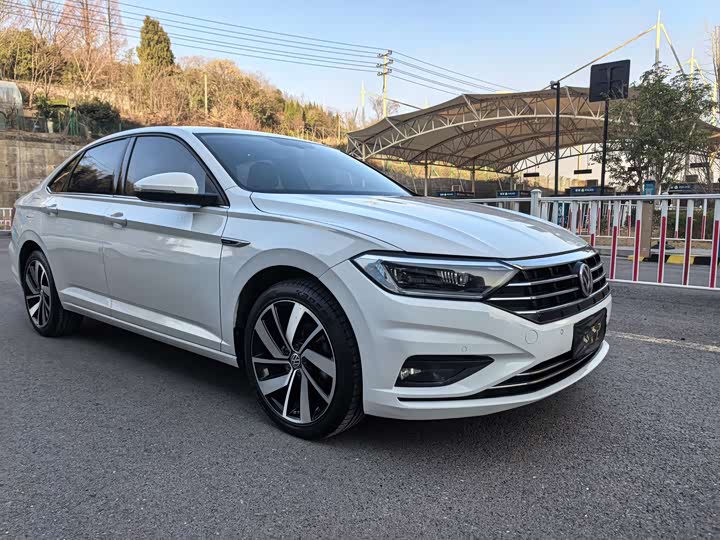 Фото 3 - Volkswagen Sagitar L