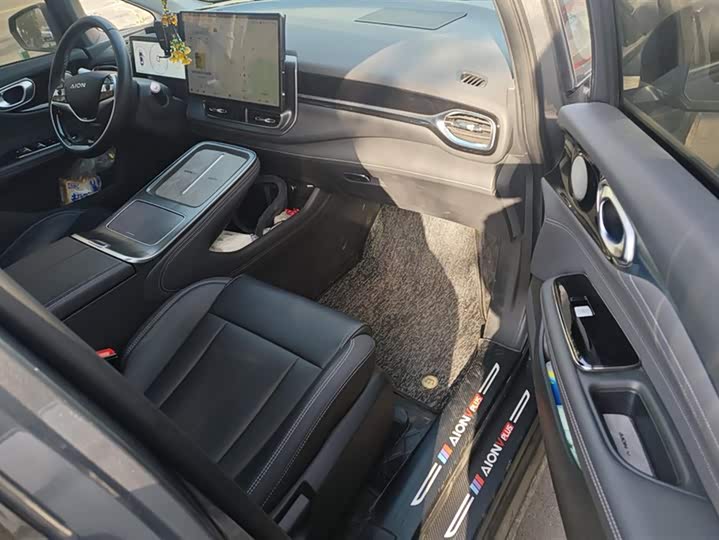 Фото 8 - GAC Aion V