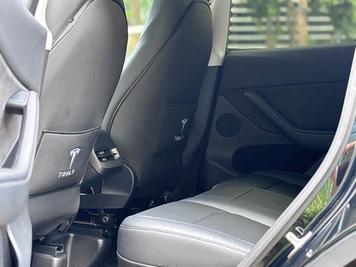 Фото 6 - Tesla Model Y