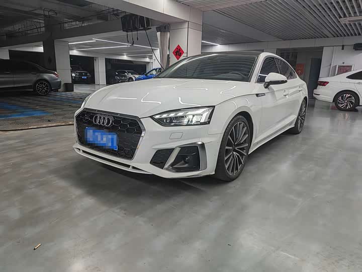 Фото 1 - Audi A5