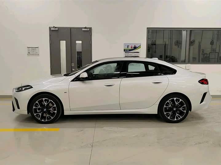 Фото 4 - BMW 2 Series