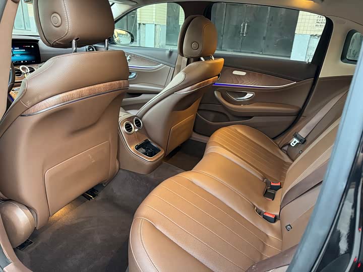 Фото 5 - Mercedes-Benz E-Class Hybrid