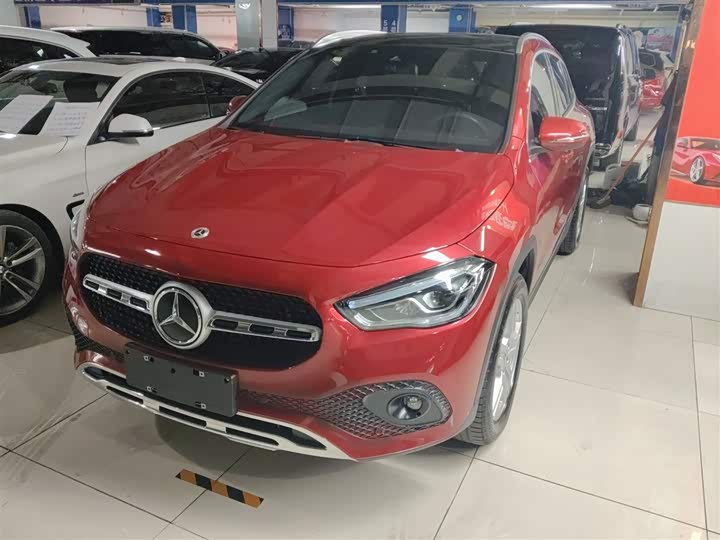 Фото 2 - Mercedes-Benz GLA-Class