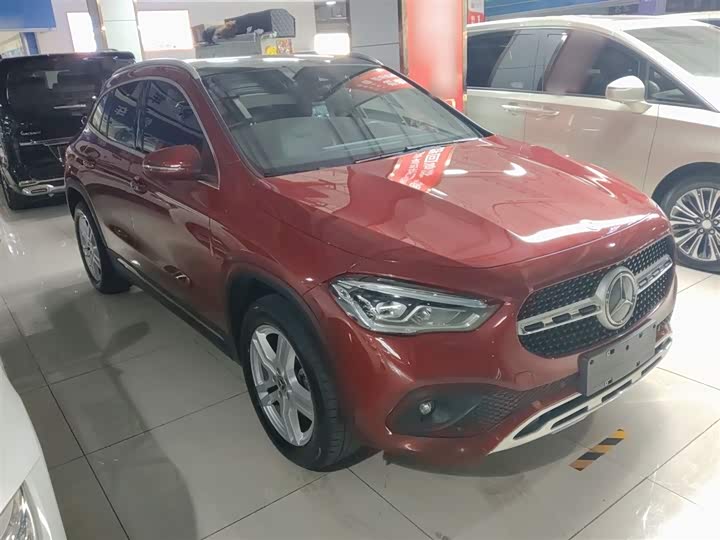 Фото 4 - Mercedes-Benz GLA-Class