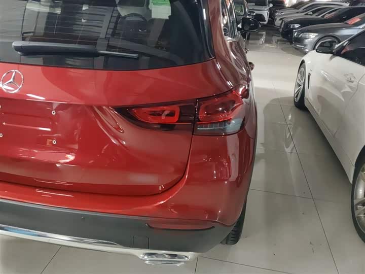 Фото 8 - Mercedes-Benz GLA-Class