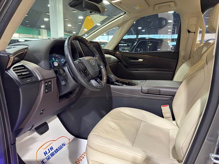 Фото 5 - Toyota Alphard