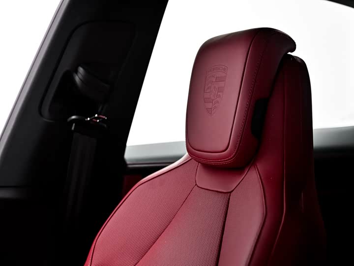 Фото 7 - Porsche Macan EV