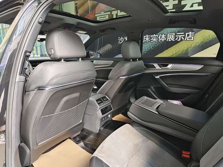 Фото 4 - Audi A6L