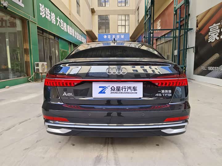 Фото 9 - Audi A6L