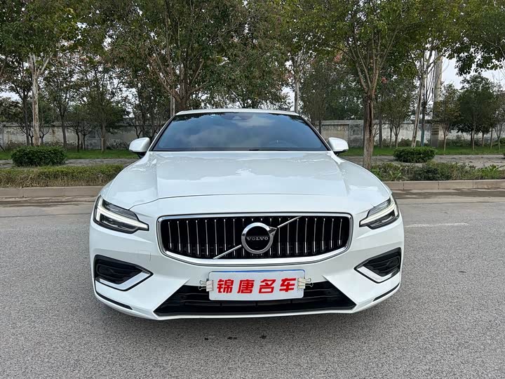 Фото 2 - Volvo S60