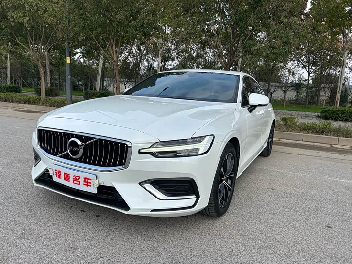 Фото 3 - Volvo S60