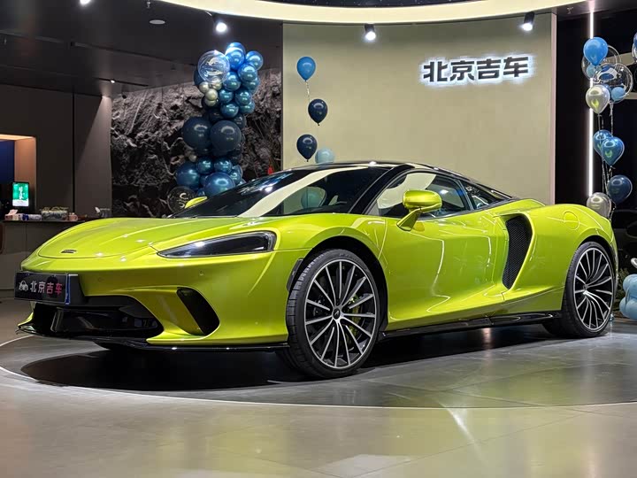 Фото 1 - McLaren GT