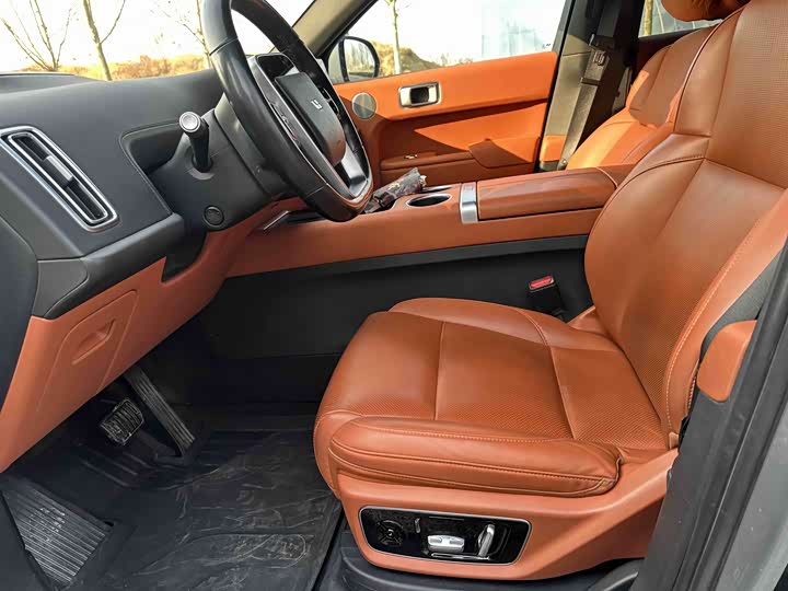 Фото 8 - LiXiang L7