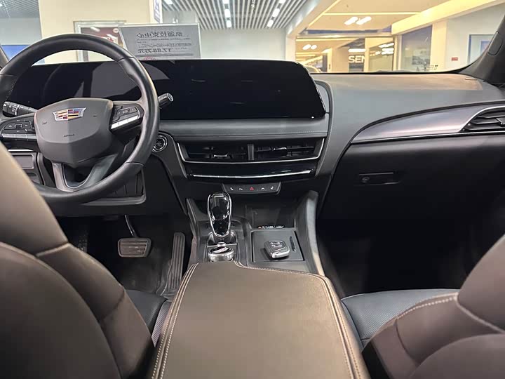 Фото 9 - Cadillac CT5