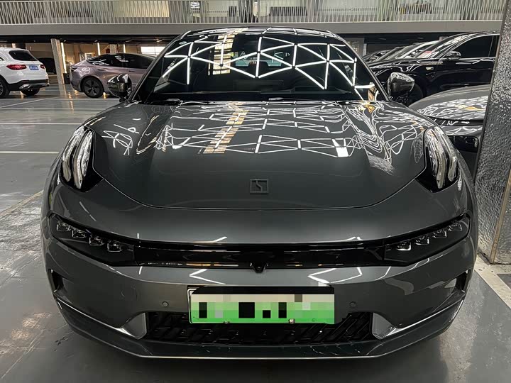 Фото 2 - Zeekr 001