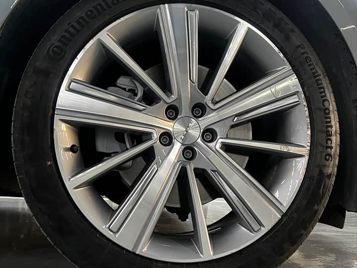 Фото 4 - Zeekr 001