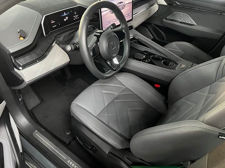 Фото 5 - Zeekr 001