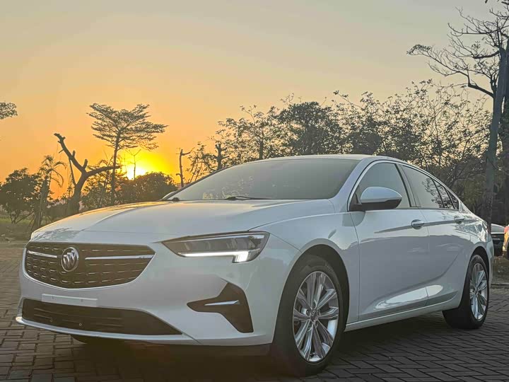 Фото 1 - Buick Regal