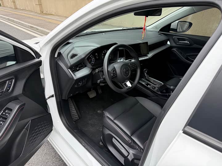 Фото 4 - MG Motor 5