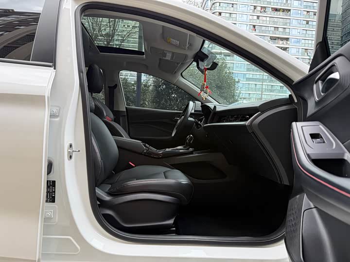 Фото 8 - MG Motor 5