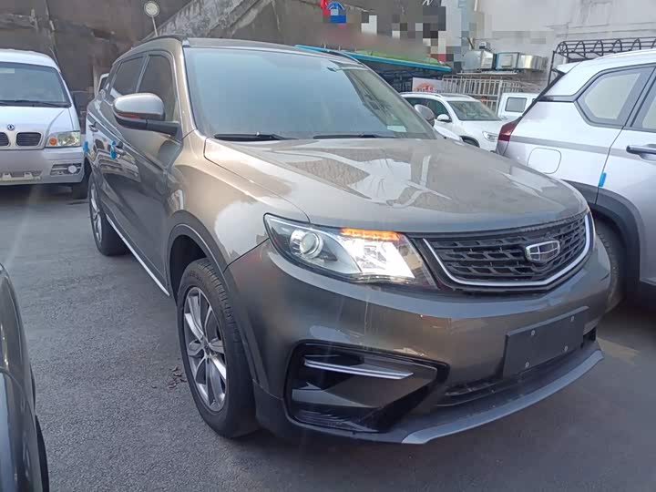 Фото 4 - Geely Atlas